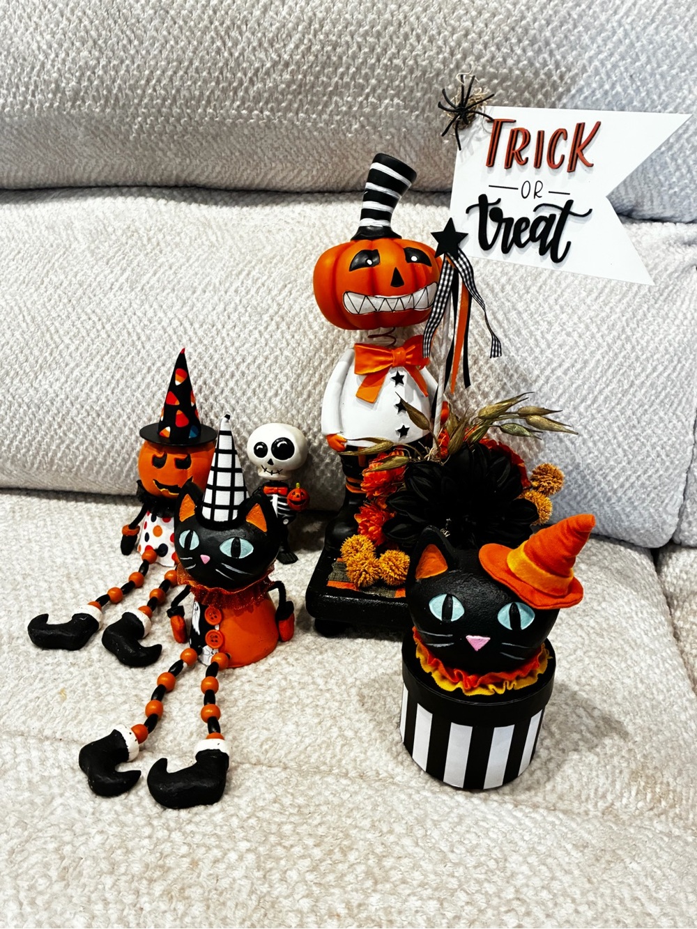 Ashland Halloween Black and Orange Cat and Pumpkin Decor Set